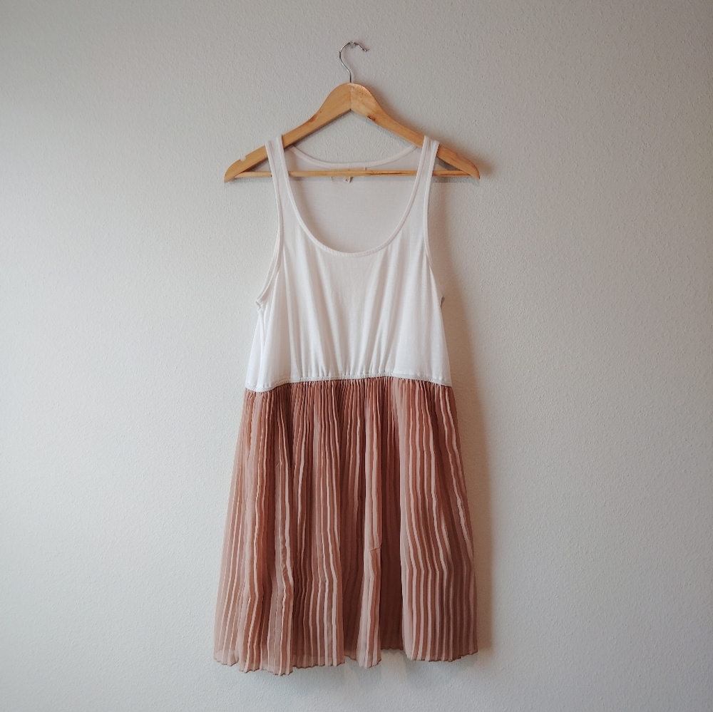Altard State Sleeveless Pleated Dress